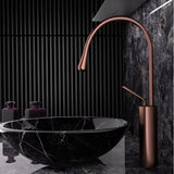 LuxAura Waschbeckenhahn Roségold – Messing Mischbatterie | Drehbarer Wasserhahn | Modernes Badezimmer Design