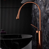 LuxAura Waschbeckenhahn Roségold – Messing Mischbatterie | Drehbarer Wasserhahn | Modernes Badezimmer Design