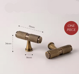 LuxGrip T-Möbelgriff aus Messing – Gerändelter Retro Griff | Antik Bronze Optik | Industrie Design Highlight