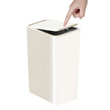 CleanPress 10L Badezimmer-Abfalleimer mit Druckdeckel – kompakter Hygieneeimer für Bad und Wohnräume | geruchsisolierend, modern & platzsparend