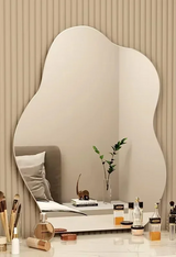 LumoArte LED-Wandspiegel – Skandinavischer Minimalismus mit unregelmäßiger Form