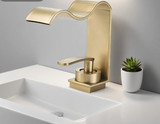Aurelia Cascade Waschtischarmatur Einhebelmischer – Goldene Wasserfall Mischbatterie | Luxuriöses Design | Sanfter Wasserfluss