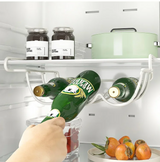 VinoHook Kühlschrank-Flaschenhalter – Metall-Organizer mit Hängefunktion für Bier & Wein | Platzsparend | Stilvolle Aufbewahrung
