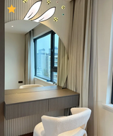 Aurovia Halbkreis LED Badezimmer-Spiegel groß mit Touch-Steuerung – beleuchteter Wandspiegel | rahmenloses Design | moderne Smart-Beleuchtung für Bad und Hotel