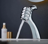 CascadaLux Waschtischarmatur – Wasserfallmischer aus massivem Messing
