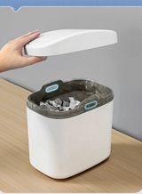DeskPure Mini Tischabfalleimer mit Drehdeckel – kompakter Kunststoff-Mülleimer für Büro und Zuhause | platzsparend, hygienisch & modern