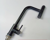 FlexFlow Elite Küchenarmatur mit Ausziehbrause – 6 Strahlarten | 360° Schwenkbar | Edelstahlarmatur Gunmetal | Warm- & Kaltwasser