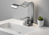 Aurelia Cascade Waschtischarmatur Einhebelmischer – Goldene Wasserfall Mischbatterie | Luxuriöses Design | Sanfter Wasserfluss