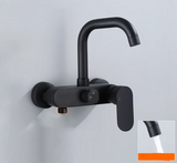 NoirFlow Premium Wandarmatur mit Seitensprühbrause – Schwarzer Messinghahn | 360° Schwenkbar | Warm- & Kaltwasser | Multifunktional