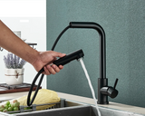 NoirFlow Design-Küchenarmatur mit Ausziehbrause – 360° Schwenkfunktion, Zwei Strahlarten & Mattschwarzes Edelstahl-Finish