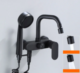NoirFlow Premium Wandarmatur mit Seitensprühbrause – Schwarzer Messinghahn | 360° Schwenkbar | Warm- & Kaltwasser | Multifunktional