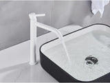EleganceFlow Waschbeckenarmatur Einhebel – Badarmatur in Schwarz oder Gold | Warm- & Kaltwasser Mischer | Modernes Design