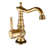 Ornamento Aurea Designarmatur – Elegante Einhebel-Waschtischarmatur mit kunstvoller Gravur in Antikmessing