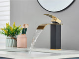 Aurevia Lavaboarmatur – Goldene Lavaboarmatur mit Wasserfallauslauf | Gebürstete Edelstahlarmatur | Einhebelmischer für Warm- und Kaltwasser