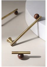 NATUROX Möbelgriff mit Holzakzent 128 mm – Bronze Metallgriff mit Walnussholz | Moderner Schrankgriff | Warme Designoptik
