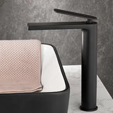 VINTAQUA Wasserfall Waschbeckenarmatur – Antik Design Einhebelmischer | Messing Wasserhahn | Luxuriöser Badstil