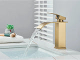 Aurevia Lavaboarmatur – Goldene Lavaboarmatur mit Wasserfallauslauf | Gebürstete Edelstahlarmatur | Einhebelmischer für Warm- und Kaltwasser