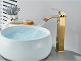Aurevia Lavaboarmatur – Goldene Lavaboarmatur mit Wasserfallauslauf | Gebürstete Edelstahlarmatur | Einhebelmischer für Warm- und Kaltwasser