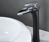 AquaSilva Wasserfall Waschtischarmatur Einhebelmischer – Weiße Mischbatterie | Sanfter Wasserfluss | Modernes Badezimmerdesign