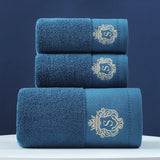 FestivaLuxe Weihnachts-Handtuchset 3-teilig – Baumwoll Badetuchset | Jacquard Design | Schnell saugend & festlich