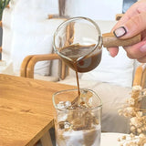 WürfelGlas Genussbecher – Hitzebeständiges Quadratisches Kaffeeglas mit Deckel | Transparenter Trinkbecher mit Trinkhalm | Für Heiß- & Kaltgetränke