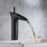 AquaCascade Luxus-Waschtischarmatur – Standmodell mit Wasserfallauslauf