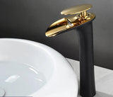 AquaSilva Wasserfall Waschtischarmatur Einhebelmischer – Weiße Mischbatterie | Sanfter Wasserfluss | Modernes Badezimmerdesign