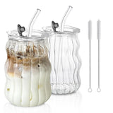 GenussGlas Rillenbecher – 2/4 Glas-Trinkbecher mit Deckel und Trinkhalm | Wiederverwendbar & Spülmaschinenfest | Für Kaffee, Matcha, Wasser & Saft