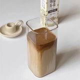 WürfelGlas Genussbecher – Hitzebeständiges Quadratisches Kaffeeglas mit Deckel | Transparenter Trinkbecher mit Trinkhalm | Für Heiß- & Kaltgetränke