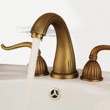 RetroLux Waschtischarmatur – Antik-Messing 3-Loch Armatur