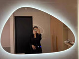NordiGlow LED-Designspiegel – Unregelmäßiger Wandspiegel mit Aluminiumrahmen und integrierter LED-Beleuchtung