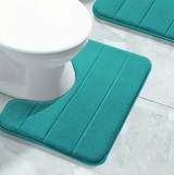 VeloraSoft WC-U-Badematte aus Mikrofaser – rutschfester und schnelltrocknender Badezimmerteppich | saugfähig, weich & hygienisch | modernes Streifendesign für Toilette und Bad
