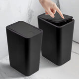 CleanPress 10L Badezimmer-Abfalleimer mit Druckdeckel – kompakter Hygieneeimer für Bad und Wohnräume | geruchsisolierend, modern & platzsparend