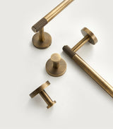 RetroLux Badset Bronze – Messing Badezimmer Zubehör | Gerändelte Oberfläche | Wandmontiertes Accessoires Set