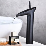 AquaCascade Luxus-Waschtischarmatur – Standmodell mit Wasserfallauslauf