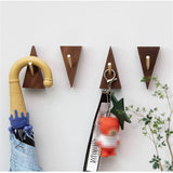 GeoLigno Dreieck Wandhaken – Massivholz & Messing Garderobenhaken | Modernes Design | Dekorative Aufbewahrung