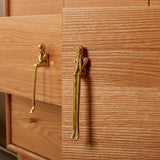 NORDIVA Design Möbelgriff aus Messing – Humanoide Form | Skandinavischer Stil | Kreativer Schrankgriff