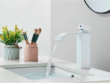Aurevia Lavaboarmatur – Goldene Lavaboarmatur mit Wasserfallauslauf | Gebürstete Edelstahlarmatur | Einhebelmischer für Warm- und Kaltwasser