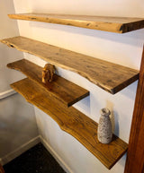 WoodLine Naturkante Wandregal aus Massivholz – Schwebendes Holzboard mit Baumkante | Rustikales Design | Unsichtbare Befestigung