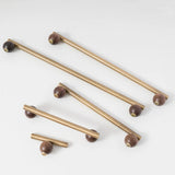 NATUROX Möbelgriff mit Holzakzent 128 mm – Bronze Metallgriff mit Walnussholz | Moderner Schrankgriff | Warme Designoptik