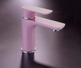 Auralis Premium Waschtischarmatur Einhebel Messing Farbdesign Warm- und Kaltwasser Einloch – Moderne Badezimmerarmatur in Rosa, Weiß oder Schwarz | Stilvoller Design Wasserhahn | Kratzfeste Lackoberfläche & langlebige Qualität