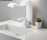 Aurelia Cascade Waschtischarmatur Einhebelmischer – Goldene Wasserfall Mischbatterie | Luxuriöses Design | Sanfter Wasserfluss