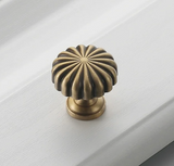 ARCOVIA Halbkreis Möbelgriff aus Messing – Antik Kupfer Schrankgriff | Vintage Design | Elegante Möbelveredelung